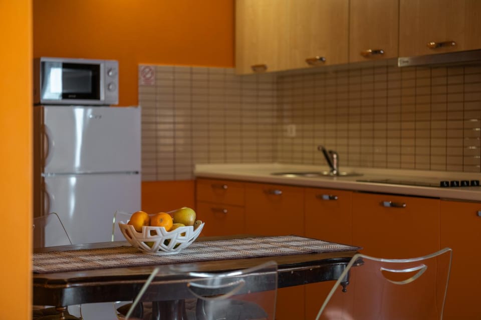 Dining area, minibar, stove
