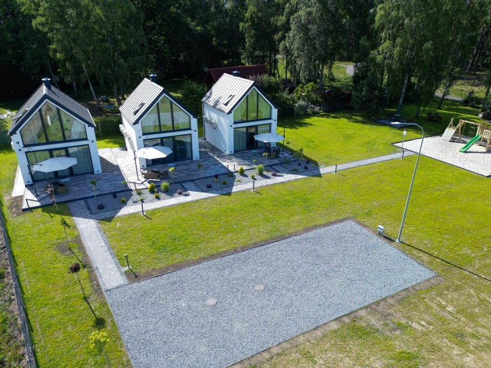 Property building, Spring, Day, Natural landscape, Bird's eye view, Children play ground, Garden, Garden view, Parking