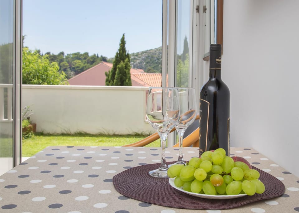 Apartmani Krmek Apartment in Dubrovnik-Neretva County