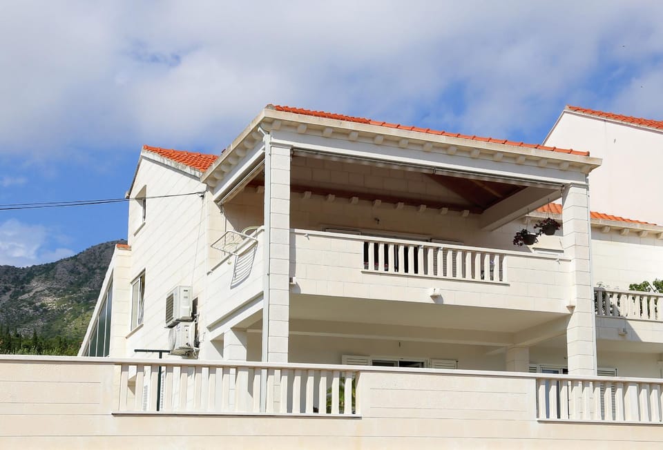 Apartmani Krmek Apartment in Dubrovnik-Neretva County