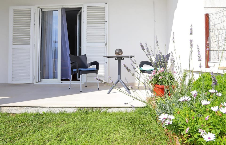 Apartmani Krmek Apartment in Dubrovnik-Neretva County