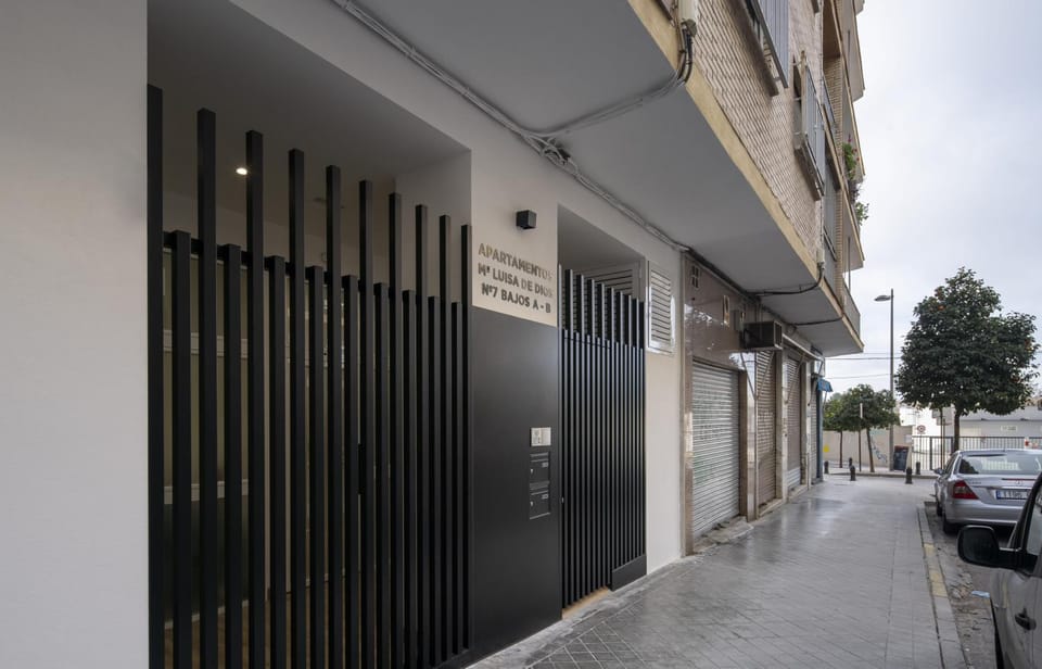 Apartamentos Mª Luisa de Dios, By DaiMar Apartment in Granada