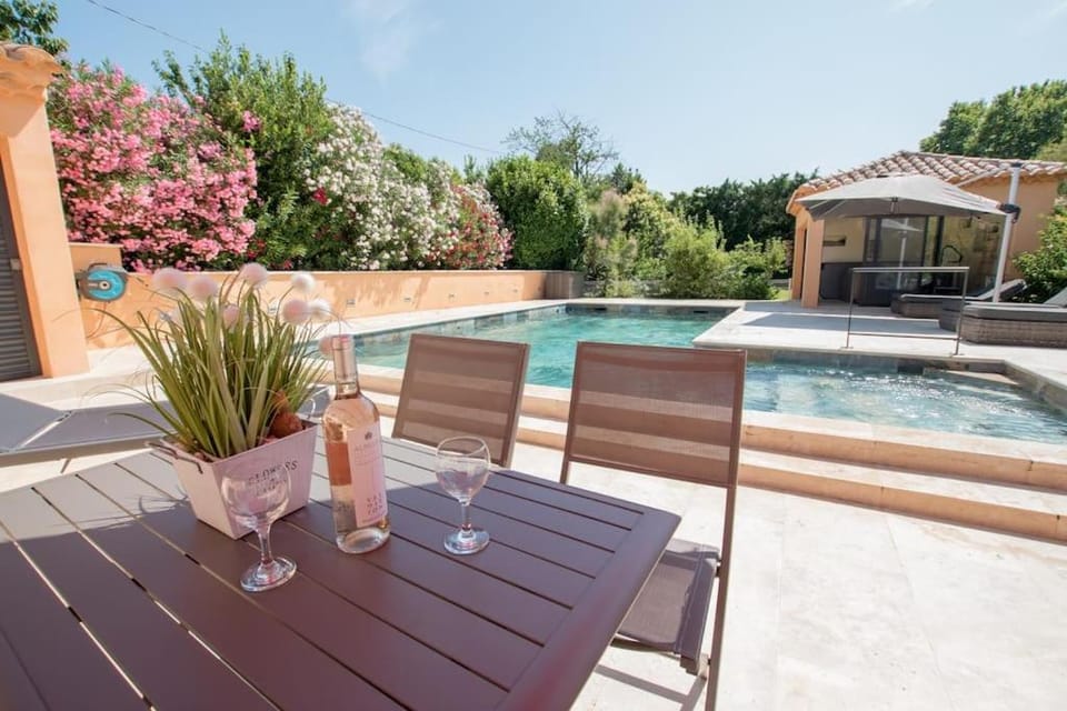 Clos des Griottes, Clim Jacuzzi Parking House in Arles