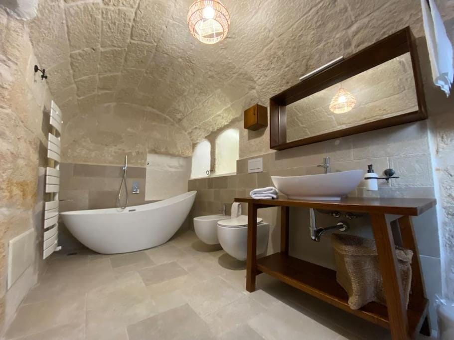 Toilet, Bathroom, Bath