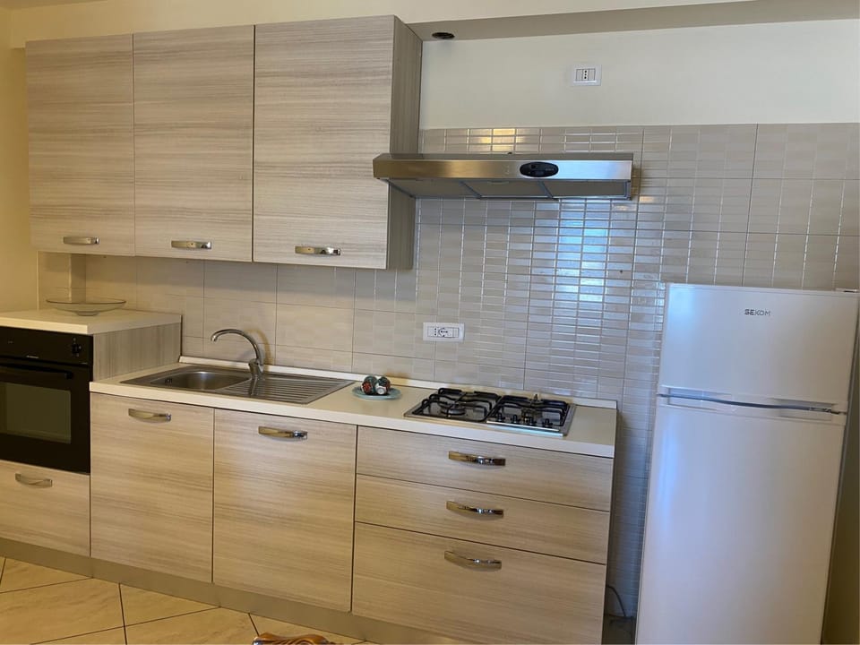 Kitchen or kitchenette, pet friendly