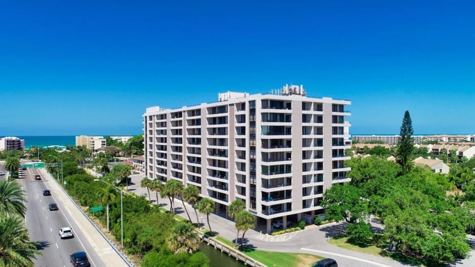 Property building, Bird's eye view