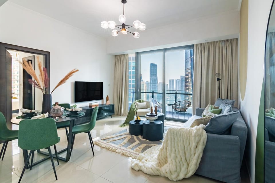 The Smart Concierge - Silverene Apartment in Dubai