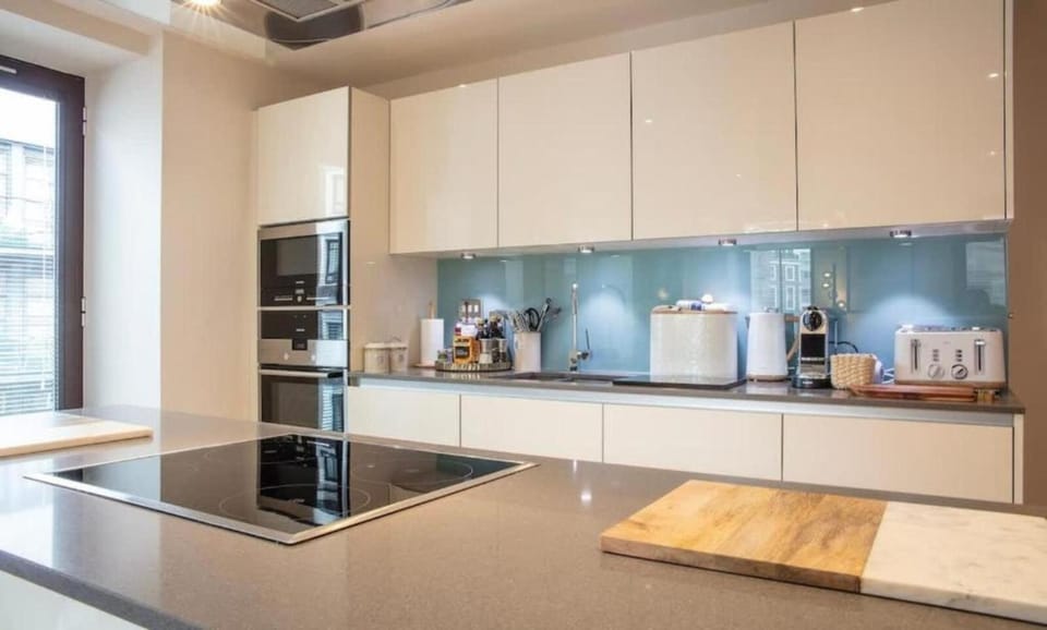 Coffee/tea facilities, Kitchen or kitchenette