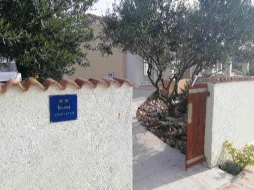 Property building, Facade/entrance, Property logo or sign