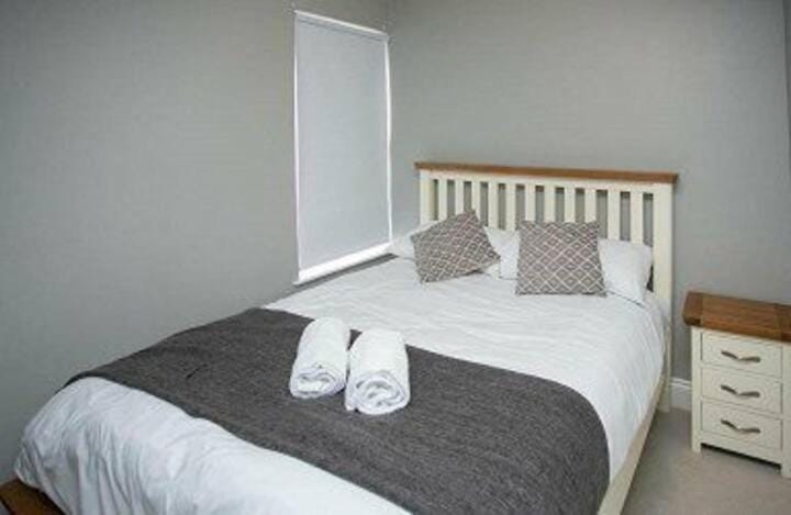 AMAZING 3 BEDROOM HOME, PRIME BT1 POSTCODE AND CITY CENTRE LOCATION House in Belfast