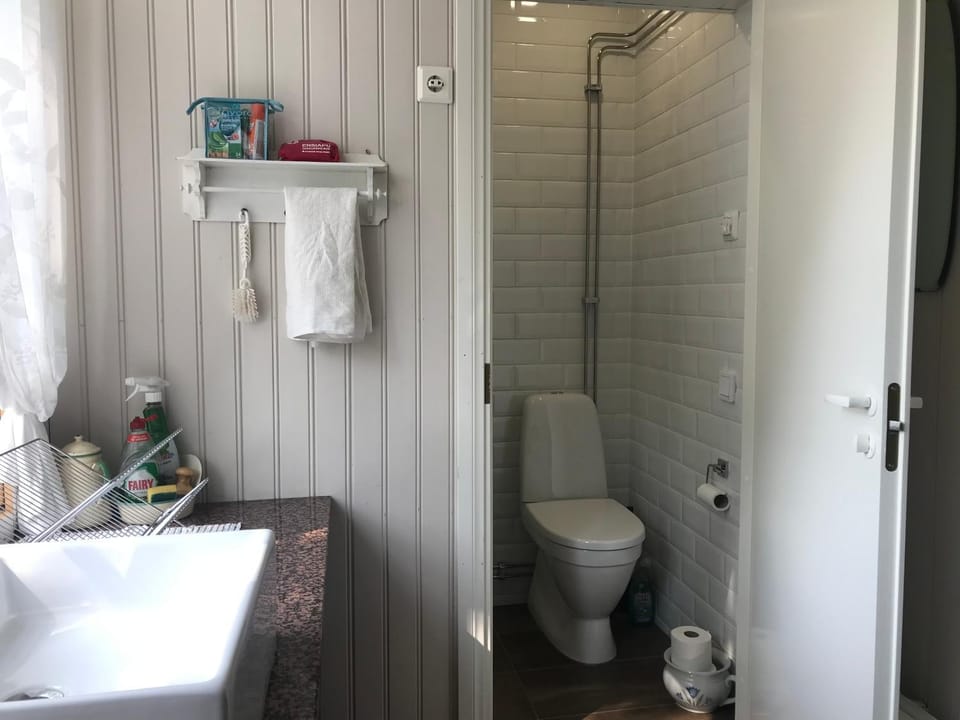 Bathroom, Kitchen or kitchenette