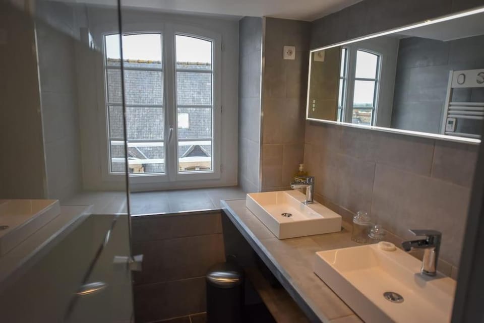 Les Remparts de Dinan . f3 intramuros. avec wifi Apartment in Brittany