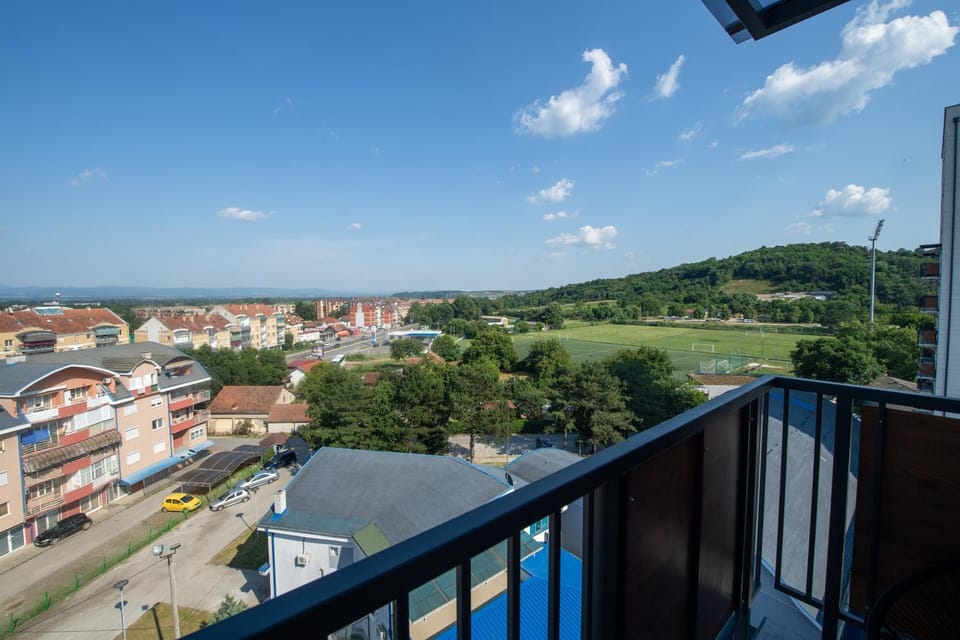 View (from property/room), Balcony/Terrace, City view, Mountain view, Street view