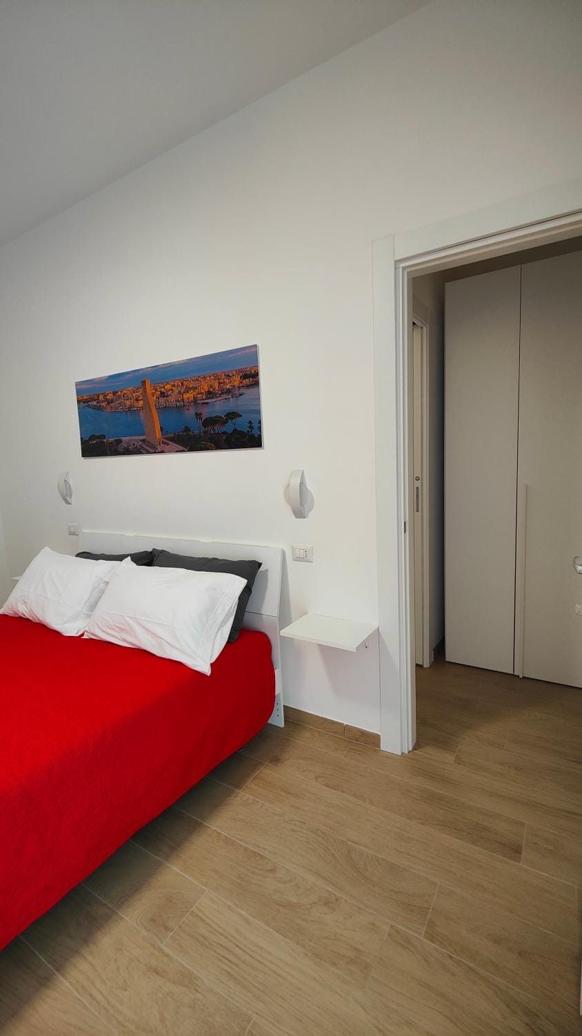 Bed, Photo of the whole room, Bedroom, wardrobe