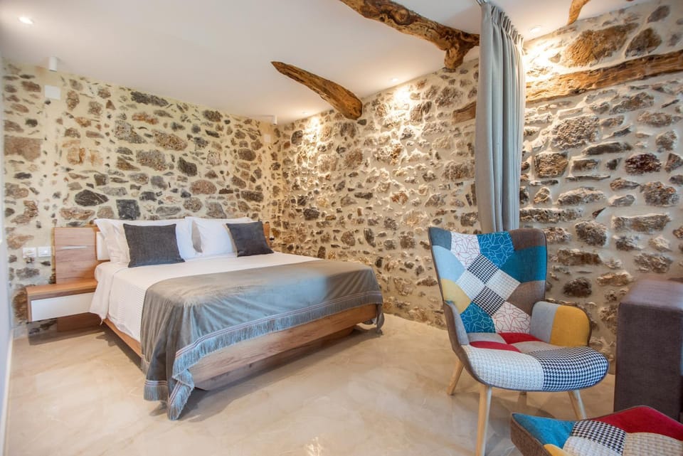 Bed, Living room, Photo of the whole room, Bedroom, sunbed