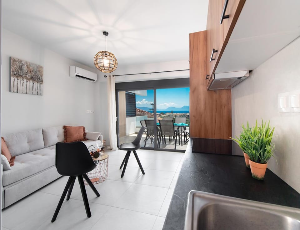 Balcony/Terrace, Living room, Seating area, Dining area, Sea view, air conditioner
