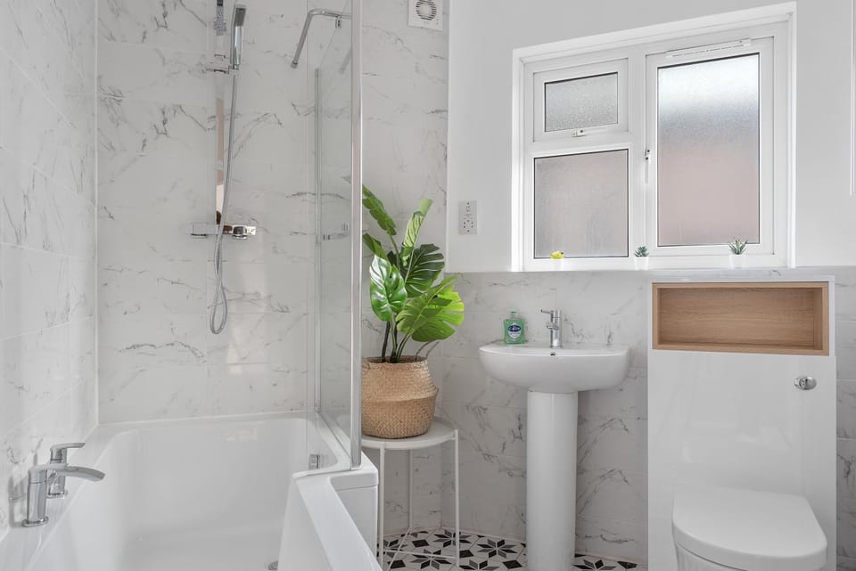 Shower, Toilet, Bathroom