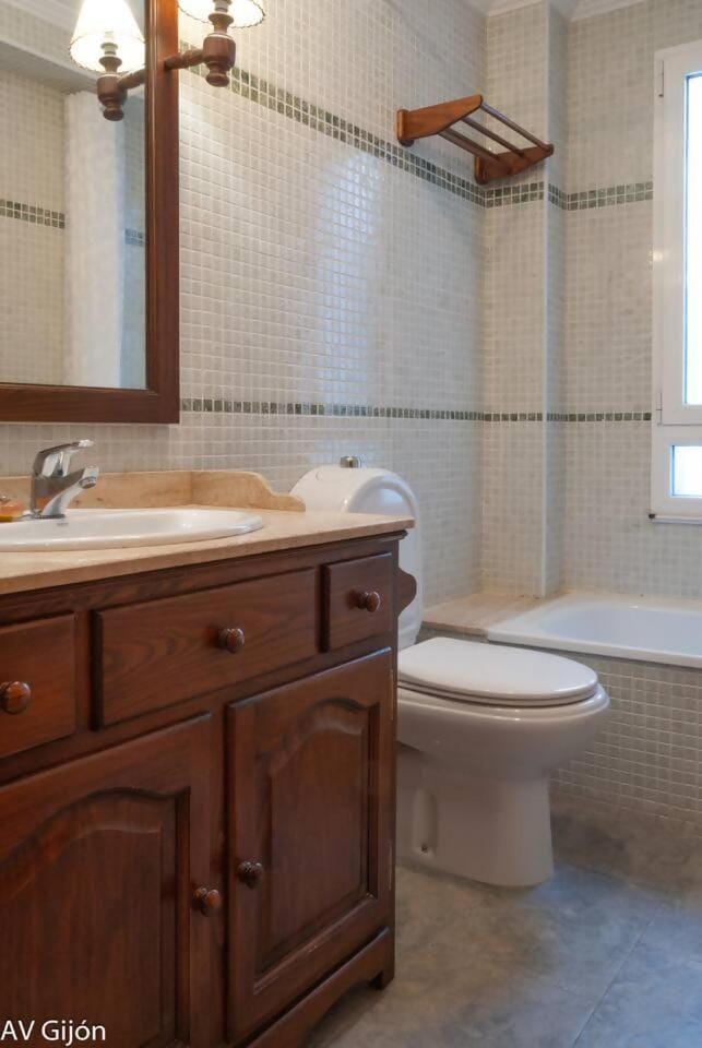 AVG Premio Real 16 Apartment in Gijón