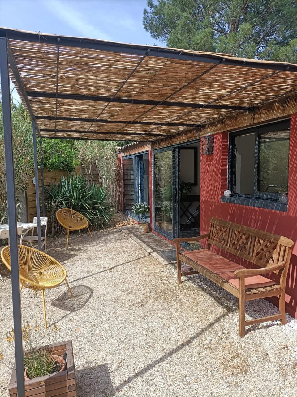 Property building, Patio, Garden