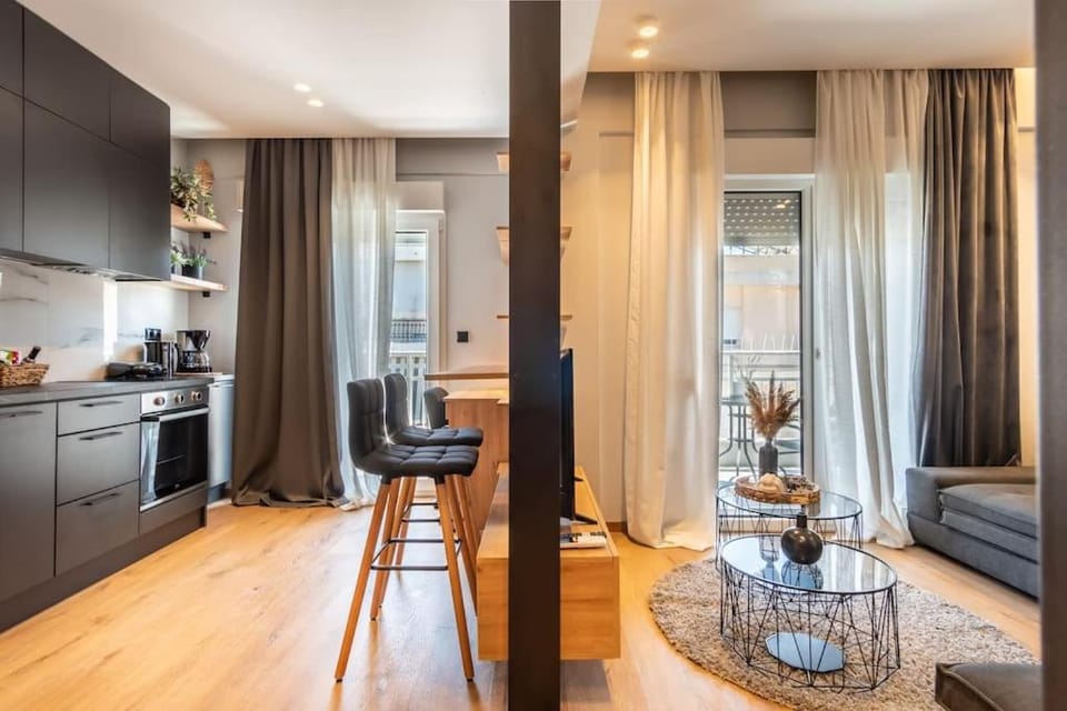 Kitchen or kitchenette, Living room, Seating area, Dining area, minibar, pet friendly, stove