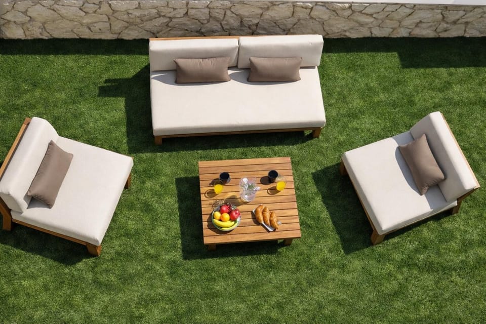 Garden, Garden, Seating area, sunbed