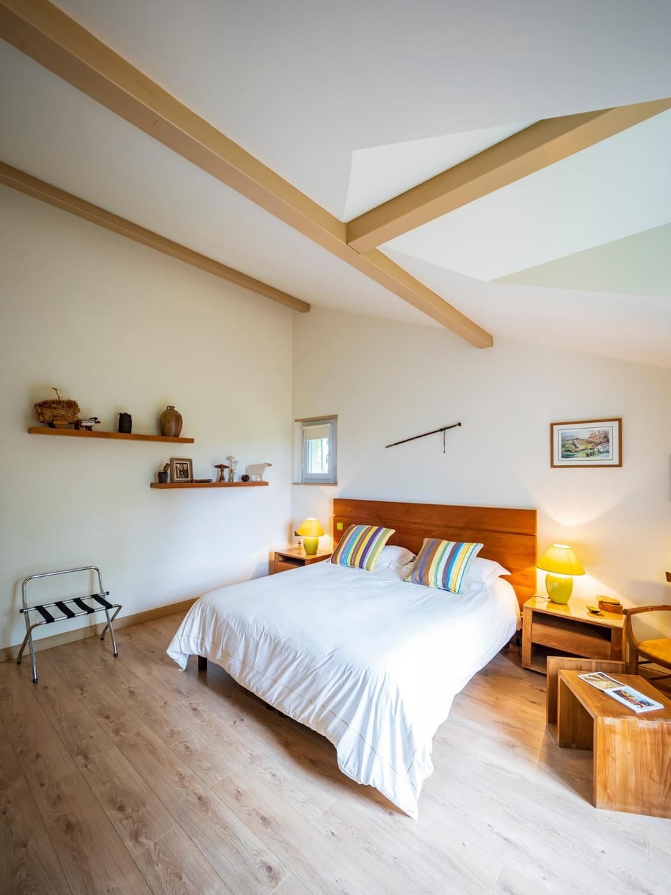 Property building, Bed, Photo of the whole room, Bedroom