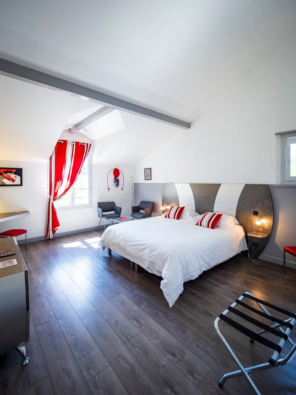 Property building, Bed, Photo of the whole room, Bedroom