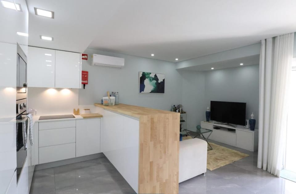 TV and multimedia, Kitchen or kitchenette