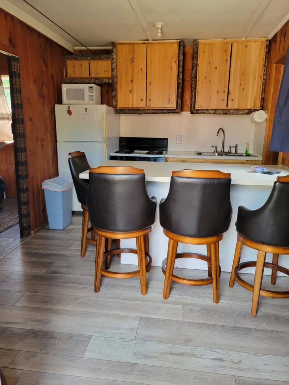 Kitchen or kitchenette, Dining area, minibar, pet friendly, stove