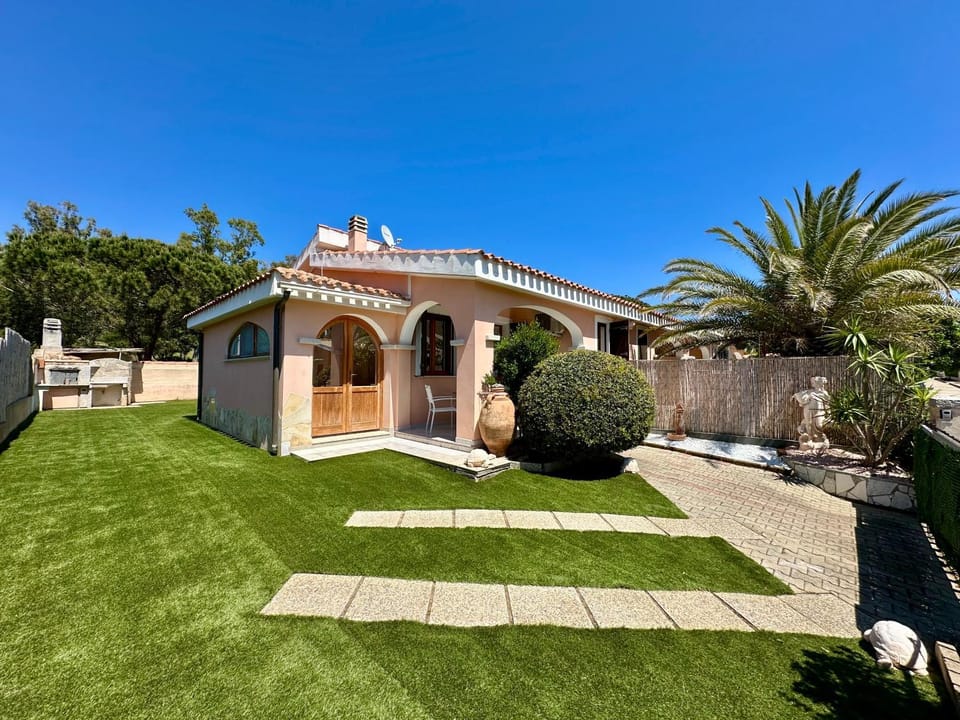 Property building, Garden, Garden view
