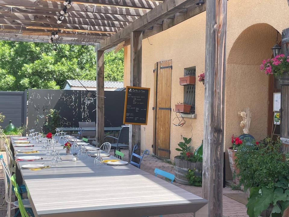 Ferme-auberge le cochon du Madres Bed and Breakfast in Occitanie