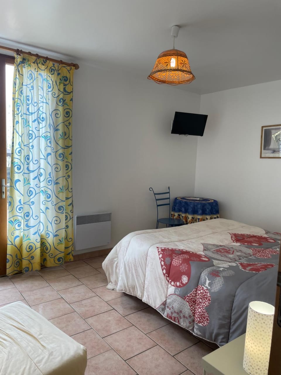 Ferme-auberge le cochon du Madres Bed and Breakfast in Occitanie
