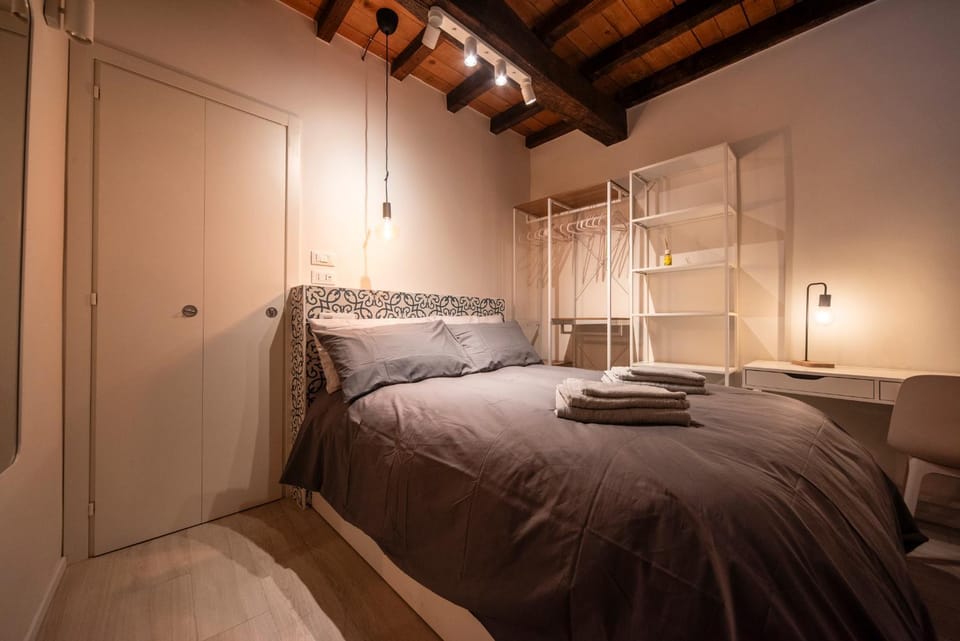 Bed, Photo of the whole room, Bedroom, towels, wardrobe