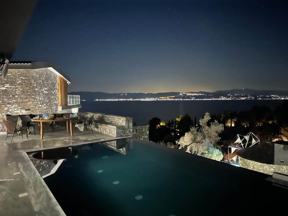 Windmills & The Villas-Aiolos ll Villa in Euboea