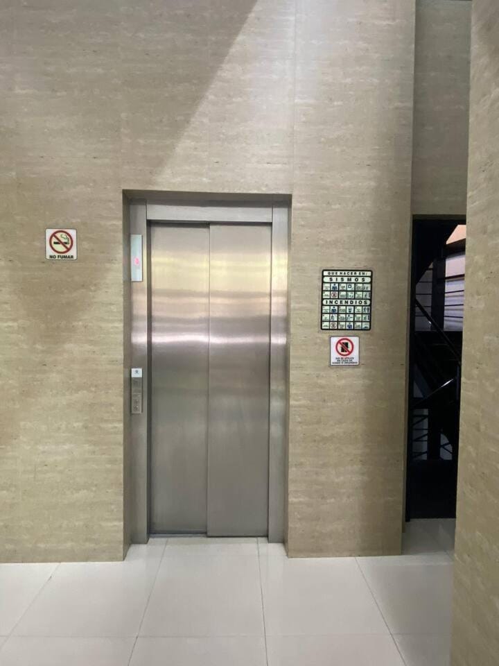 cool & comfy suite with GYM. Polanco Apartment in Mexico City