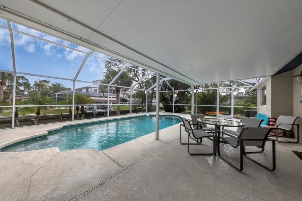 Patio, Swimming pool