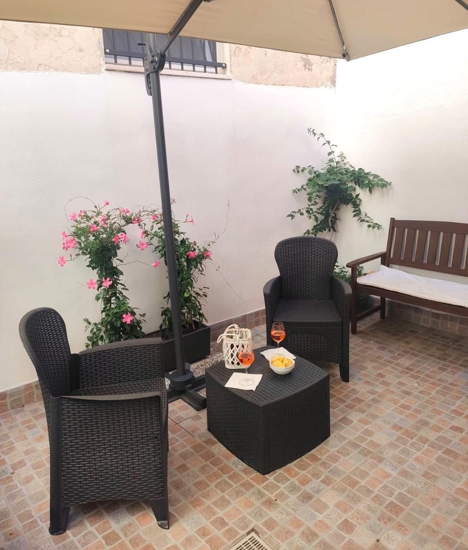 Patio, Inner courtyard view