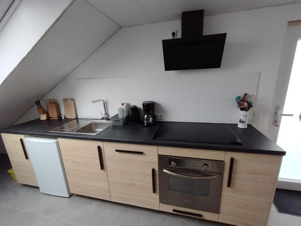 Kitchen or kitchenette, pet friendly, stove