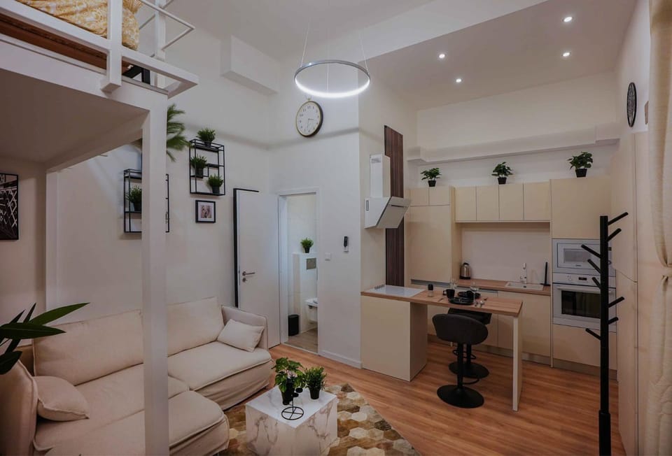 Kitchen or kitchenette, Living room, Seating area, hair dresser
