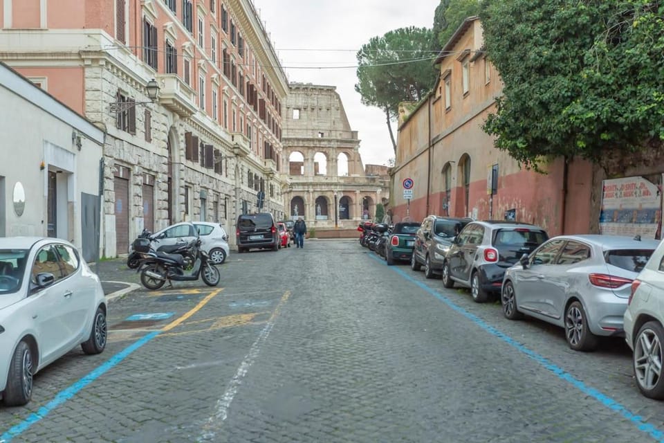 Neighbourhood, Street view