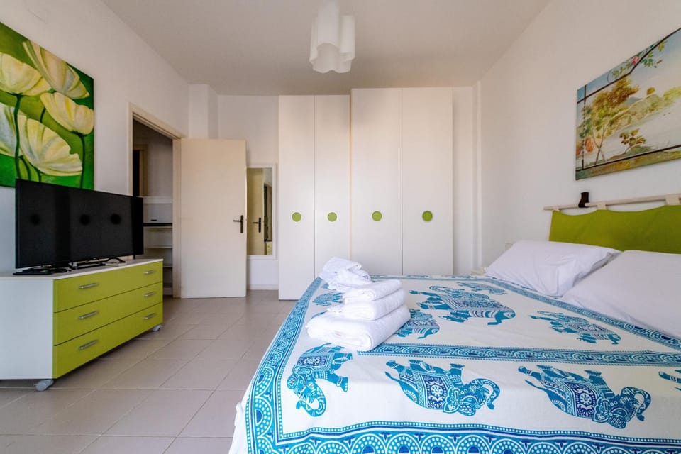 Living room, Bedroom