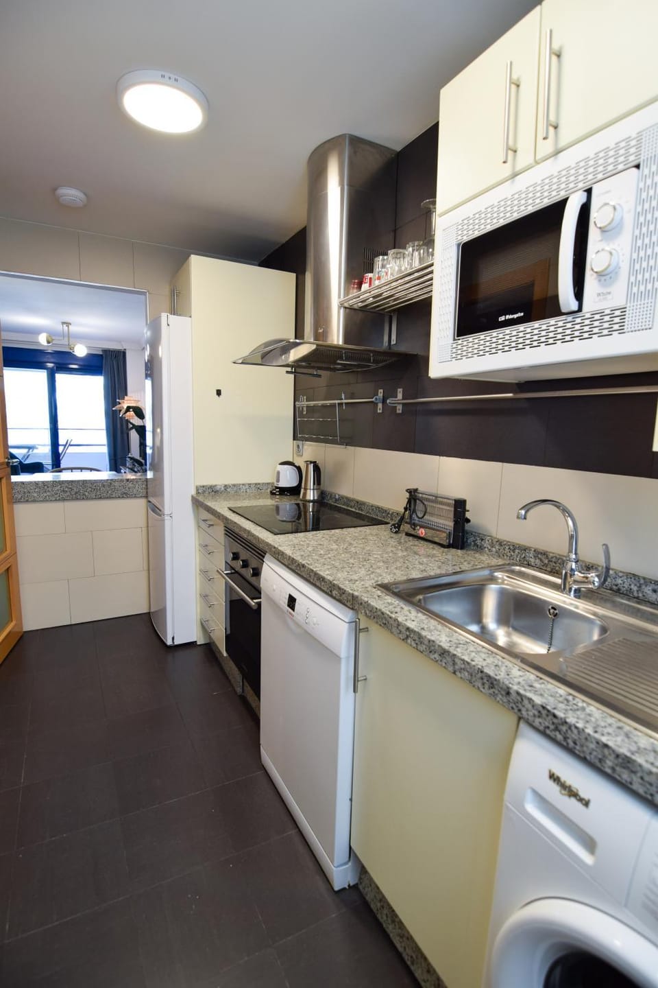 Kitchen or kitchenette, dishwasher, minibar, pet friendly, stove, toaster