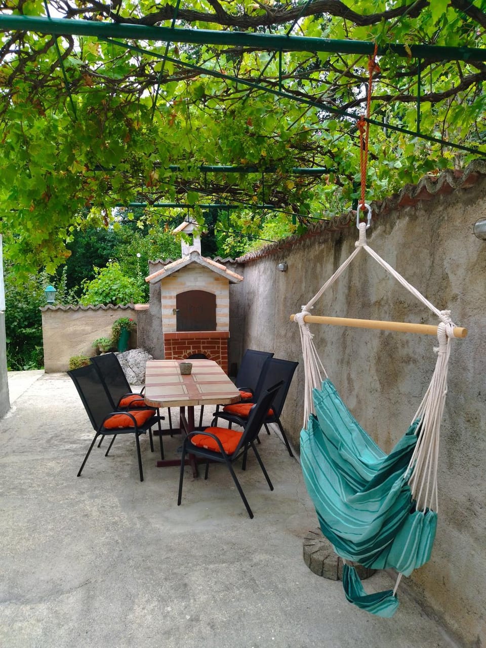Patio, BBQ facilities, Seating area