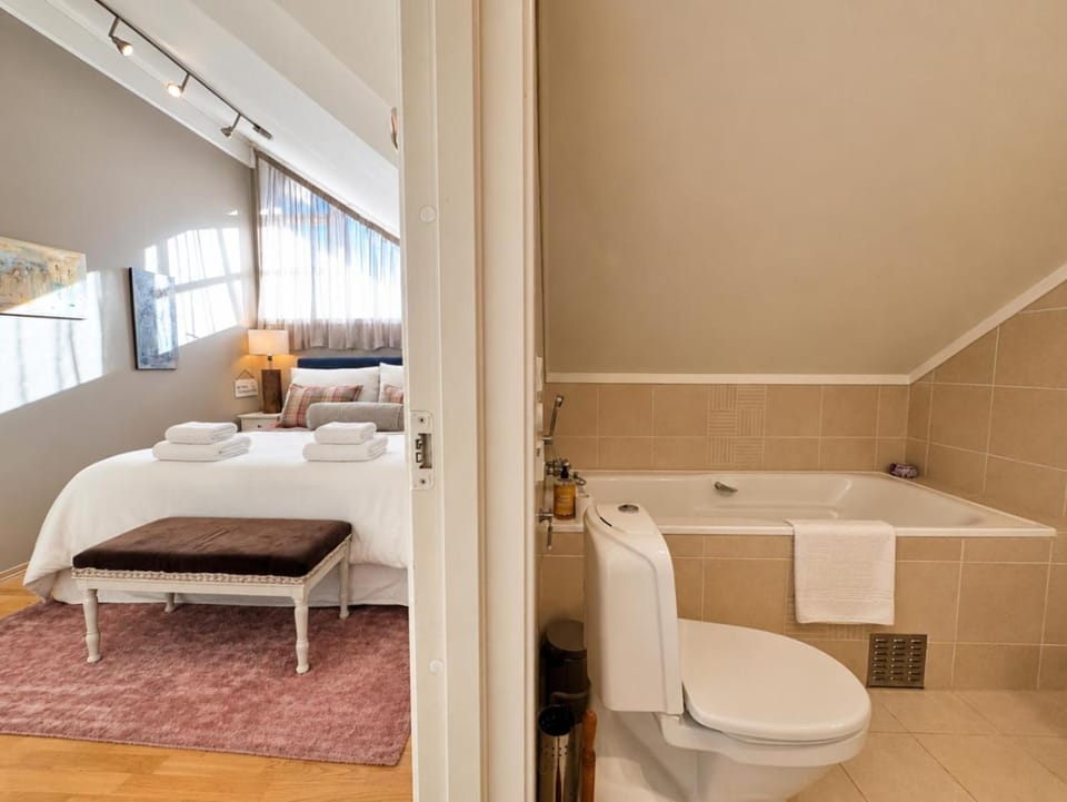 Bed, Bathroom, Bedroom, Bath