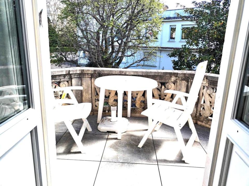BIARRITZ CENTRE tout à pied parking Wifi Apartment in Biarritz