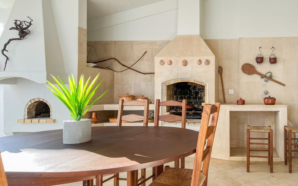 Patio, BBQ facilities, Dining area