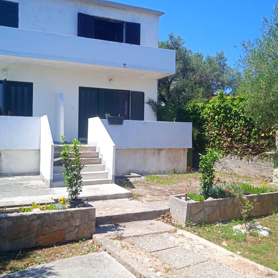 Beach front with terrace and see view Aprtment MARE Apartment in Šibenik-Knin County, Croatia