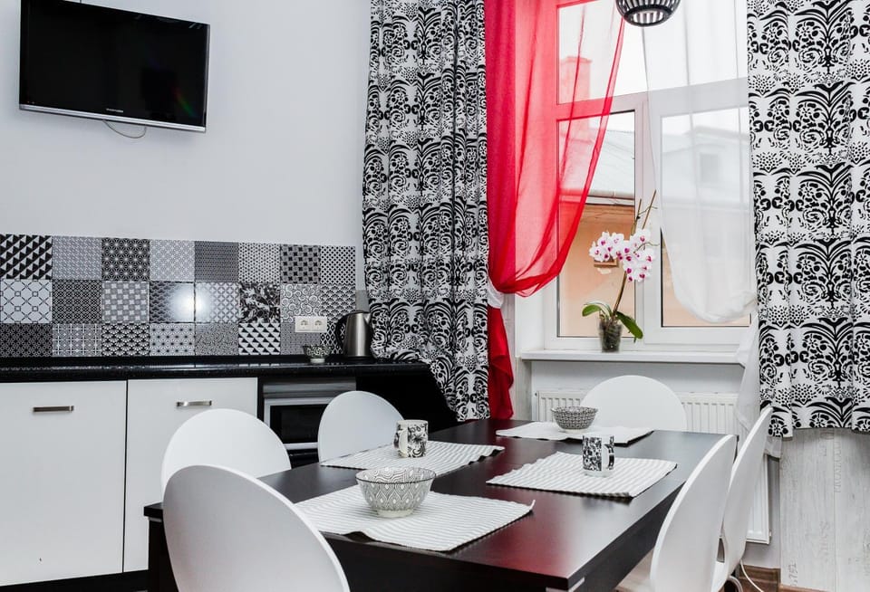 Kitchen or kitchenette, Living room, Dining area