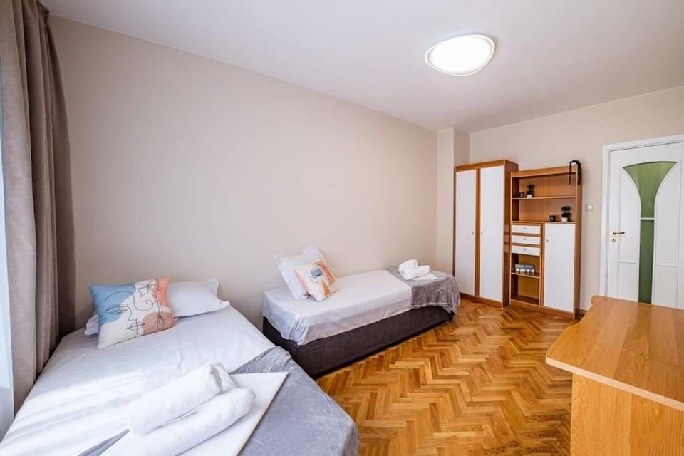 Bed, Bedroom, wardrobe