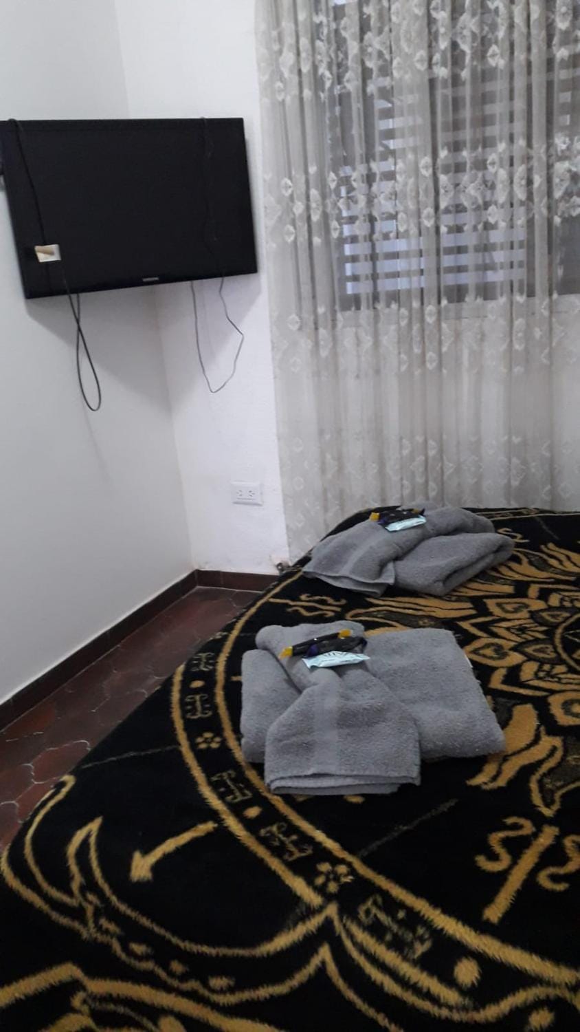 Bed, TV and multimedia, Bedroom